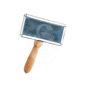 Carde en métal à manche en bois
